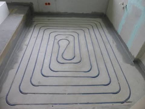Techniker bei Bodenfräsarbeiten