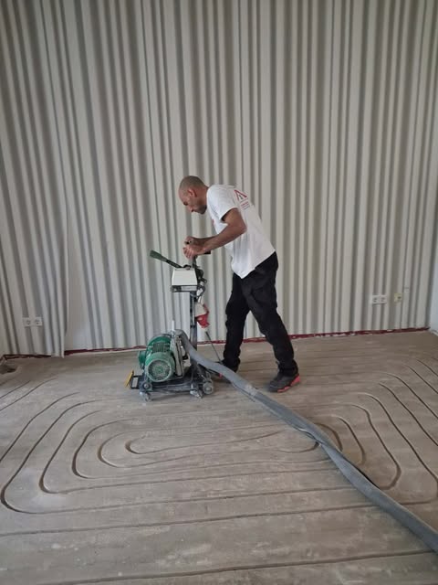 Fußbodenheizung Verlegung Fertig